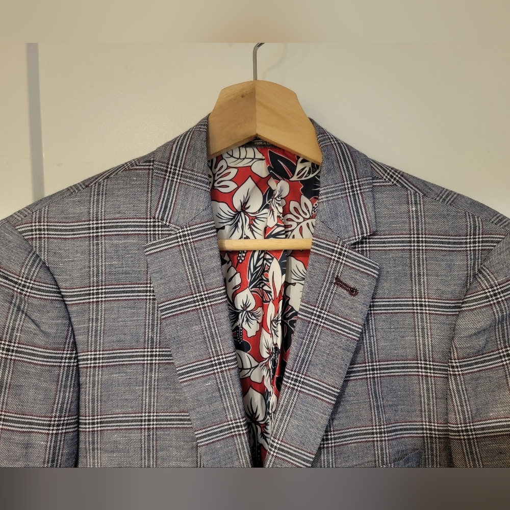 38R slim fit sports coat in red, white and blue plaid